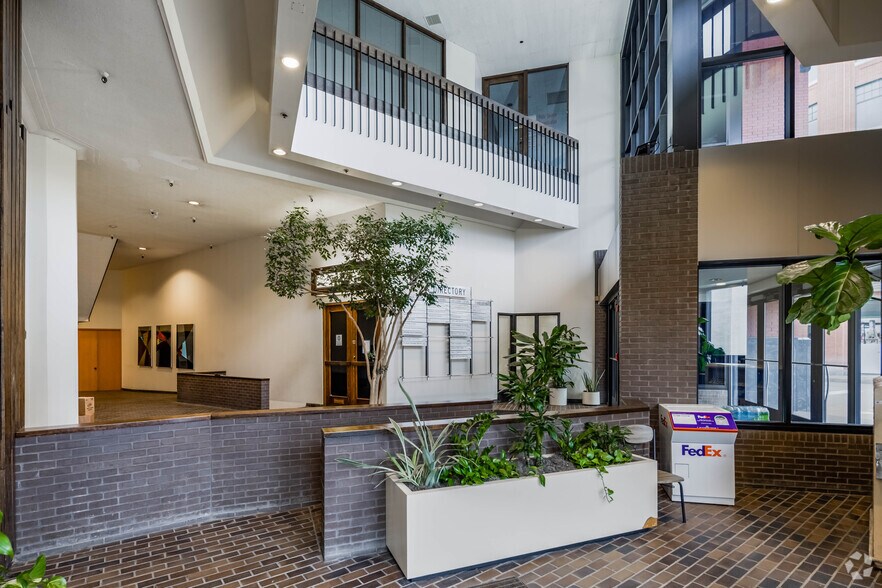 More Photos Of 5001 Baum Blvd, Pittsburgh Office For Lease