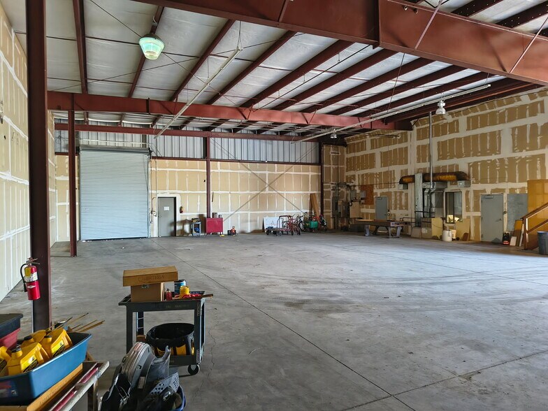 More Photos Of 351 Sunset Dr, Antioch Warehouse For Lease