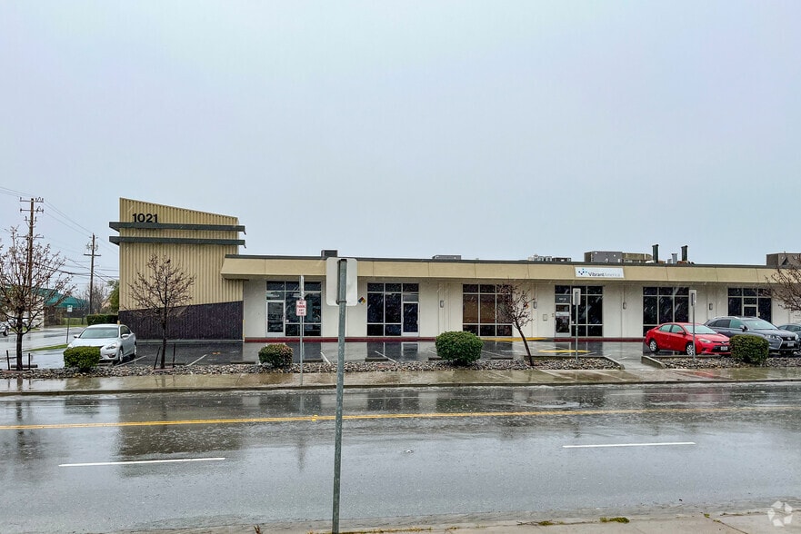 Primary Photo Of 1021-1045 Howard Ave, San Carlos Unknown For Lease