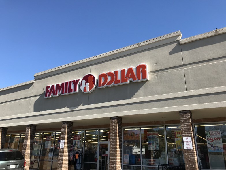 More Photos Of 10006-10056 W Florissant Ave, Saint Louis Storefront For Lease