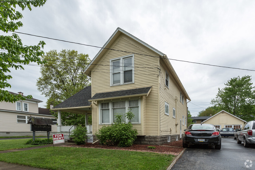 Primary Photo Of 407 Front St, Berea Office Residential For Sale