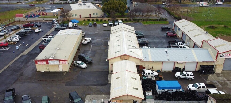 More Photos Of 1023-1049 W Yosemite Ave, Manteca Auto Repair For Sale