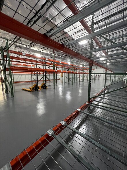 More Photos Of 3501 NW 10th Ave, Fort Lauderdale Warehouse For Lease