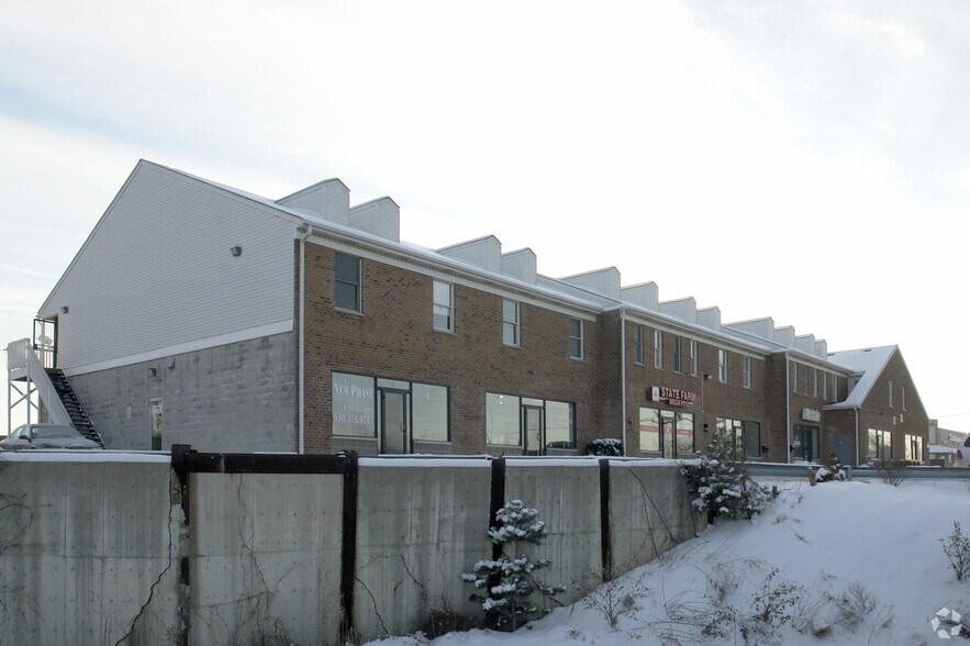 More Photos Of 1187 N Farnsworth Ave, Aurora Storefront Retail Residential For Lease