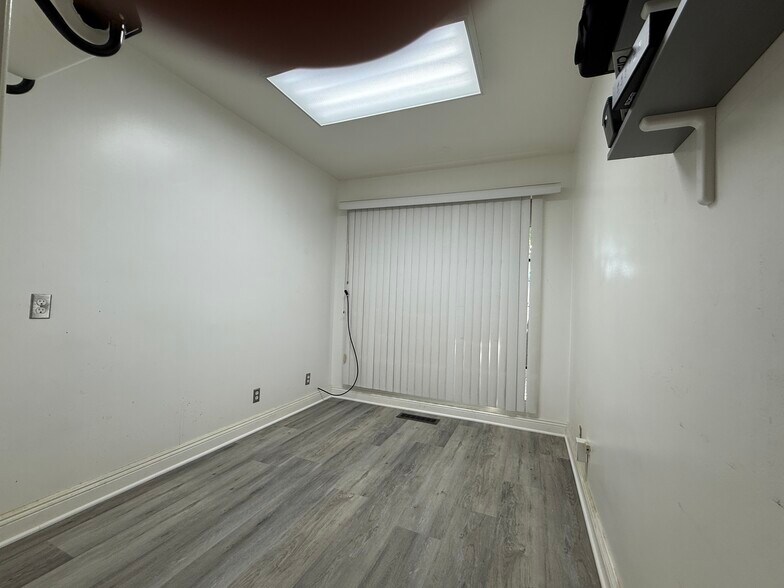 More Photos Of 6086 Brockton Ave, Riverside Medical For Lease