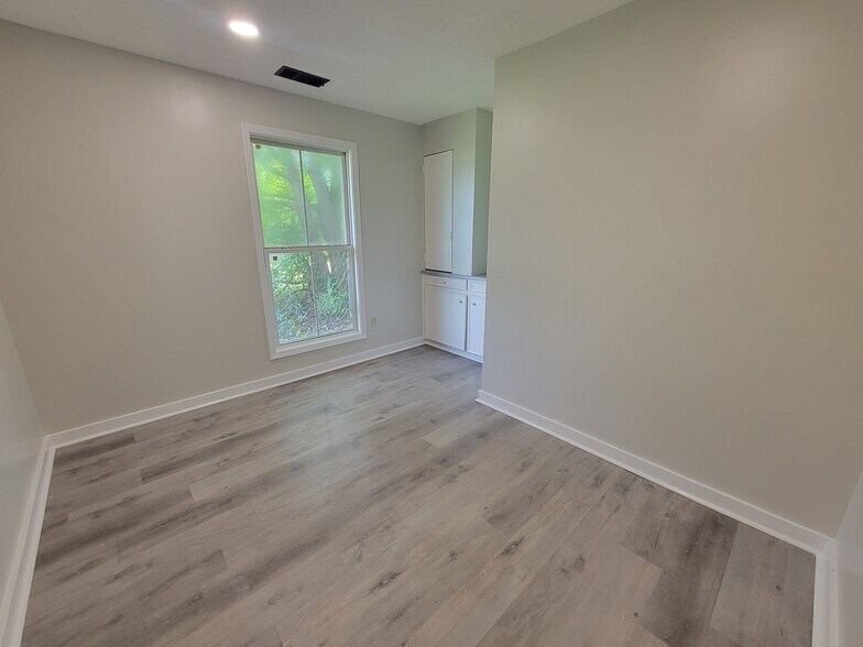 More Photos Of 6226 GA-72 Hwy, Colbert Office For Lease
