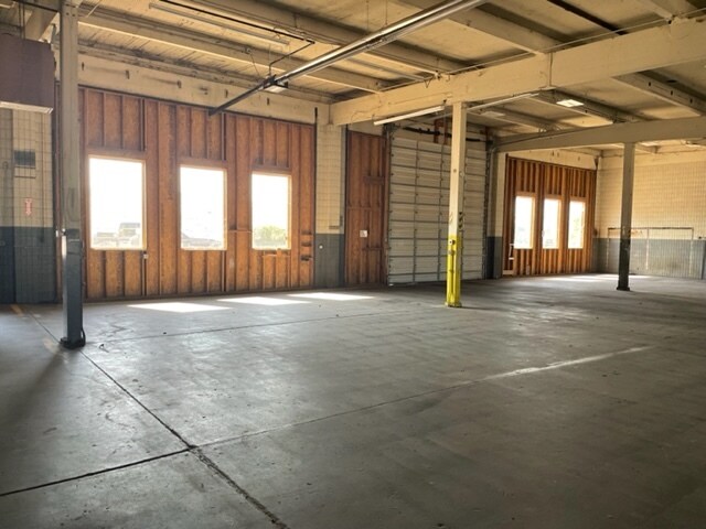 More Photos Of 1120 S Spring St, Klamath Falls Warehouse For Sale