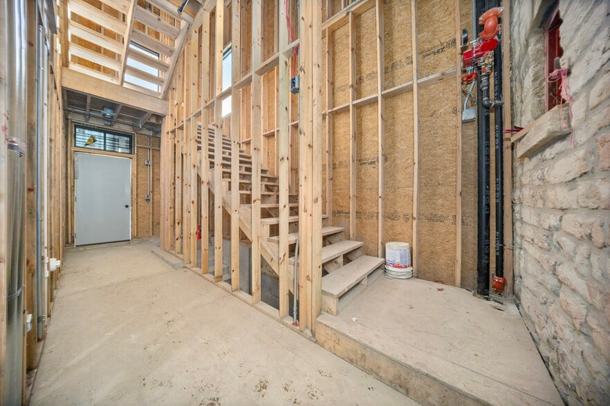 More Photos Of 1000 S State St, Lockport Restaurant For Lease