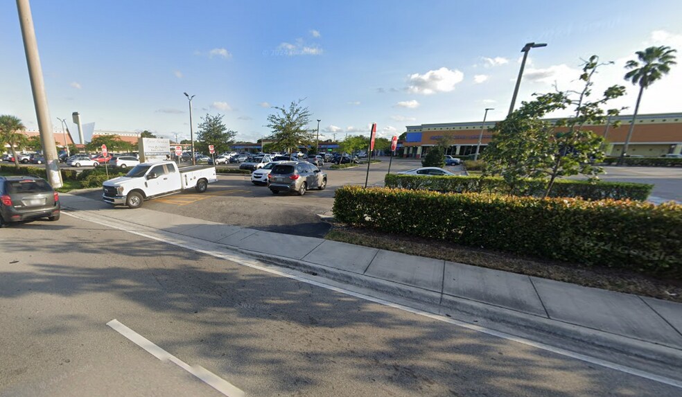 More Photos Of 4500-4698 NW 183rd St, Miami Gardens Storefront For Lease