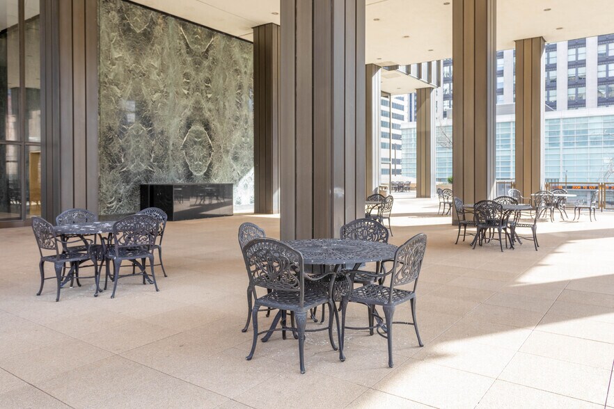 More Photos Of 100 N Charles St, Baltimore Office For Sale