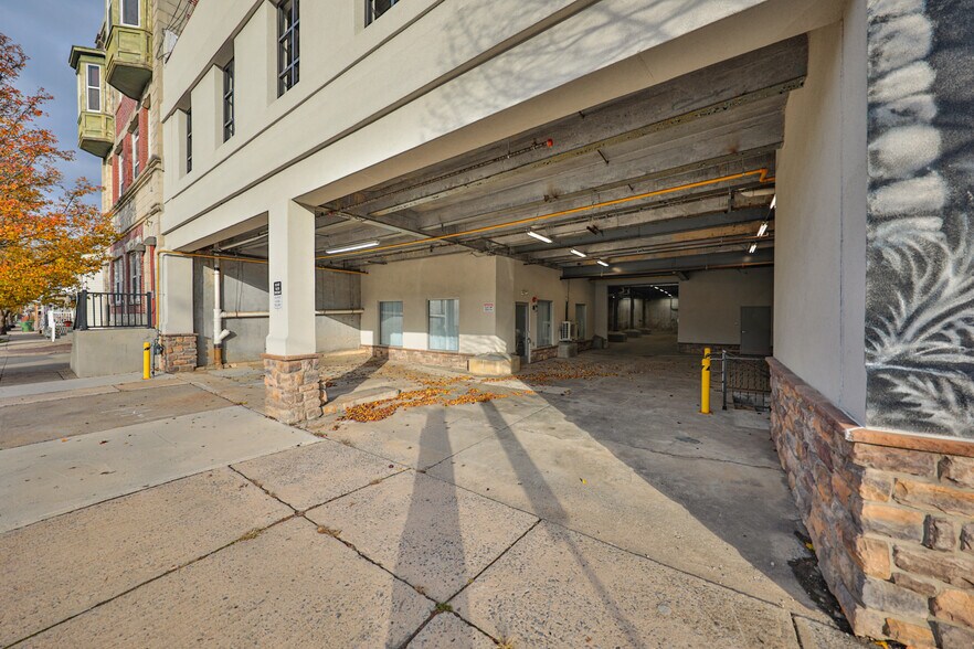 More Photos Of 16 W Goepp St, Bethlehem Light Distribution For Lease