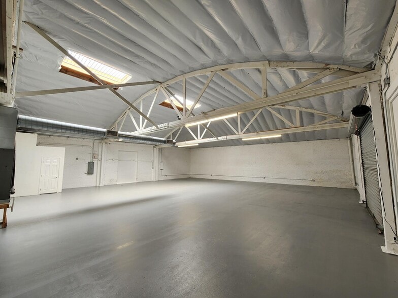 More Photos Of 1318 Velasco St, Los Angeles Manufacturing For Lease