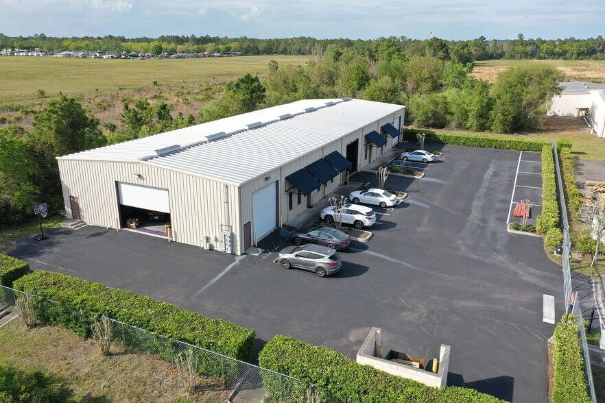 More Photos Of 104 Liberty Center Pl, Saint Augustine Warehouse For Lease
