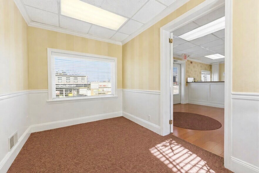 More Photos Of 1307 Stuyvesant Ave, Union Township Office For Sale