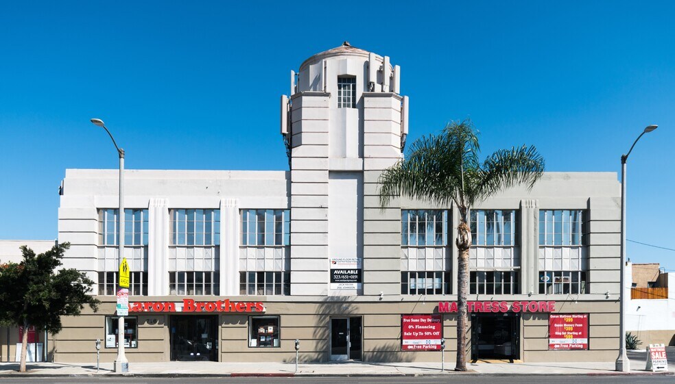 Primary Photo Of 712-718 N La Brea Ave, Los Angeles General Retail For Lease