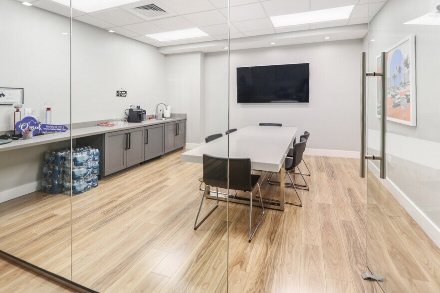 More Photos Of , Fort Lauderdale Office For Sale