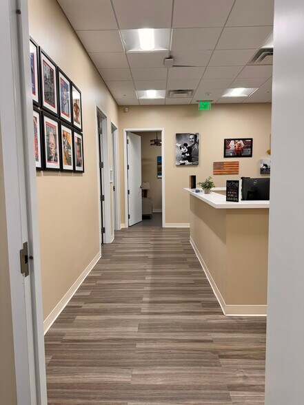 More Photos Of 19970-19976 S Tamiami Trl, Estero Storefront Retail Office For Lease