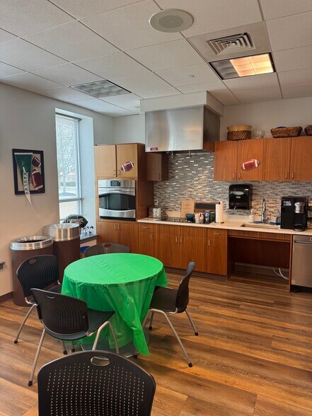 More Photos Of 109 Pheasant Run, Newtown Manufacturing For Sale