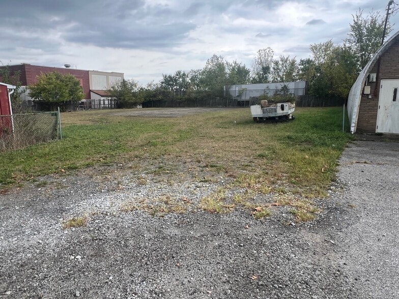 More Photos Of 2007 Mcclure St, Homestead Auto Repair For Sale