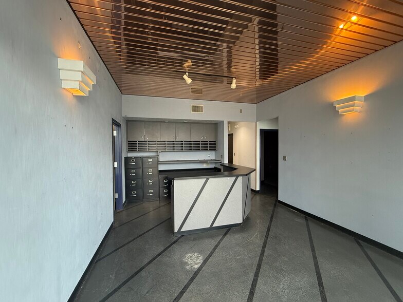 More Photos Of 215 W Donegan Ave, Kissimmee Industrial For Lease