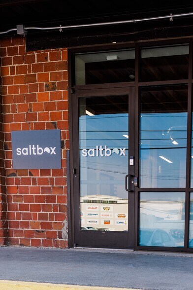 More Photos Of 4786-4790 1st Ave S, Seattle Warehouse For Lease