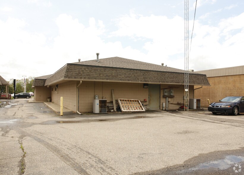 More Photos Of 2739 E Grand River Ave, Howell Medical For Sale