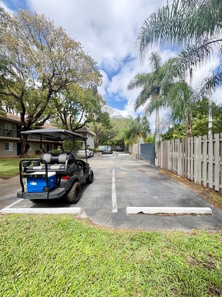 More Photos Of 1111 SW 4th St, Fort Lauderdale Apartments For Sale