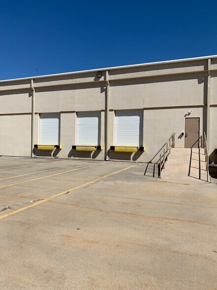 More Photos Of 200 W Parkway Dr, Egg Harbor Township Warehouse For Lease