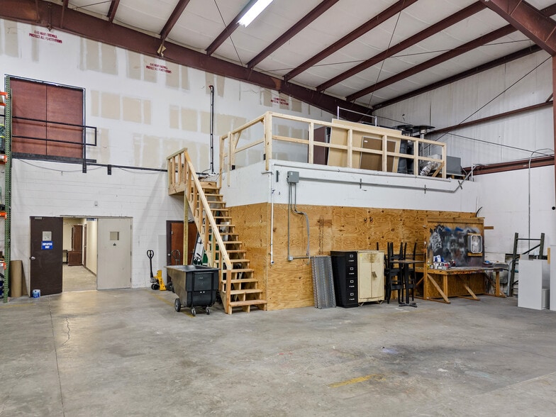 More Photos Of 2725 Center Pl, Melbourne Research And Development For Sale