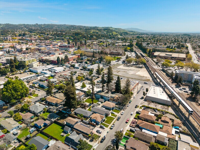 More Photos Of 22427 Montgomery St, Hayward Congregate Senior Housing For Sale
