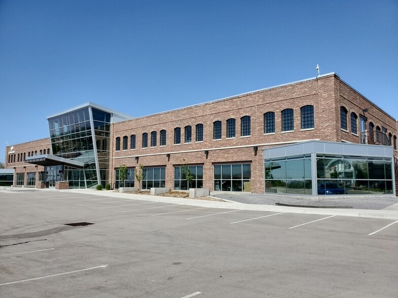 More Photos Of 13867 S Bangerter Pky, Draper Office For Lease