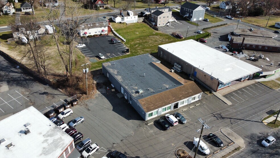 More Photos Of 351 Walnut St, Agawam Storefront For Sale