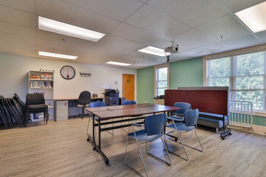 More Photos Of 541 Seneca St, Fountain Hill Healthcare For Sale