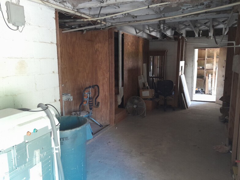 More Photos Of 9135 S Main St, Jonesboro Light Manufacturing For Sale