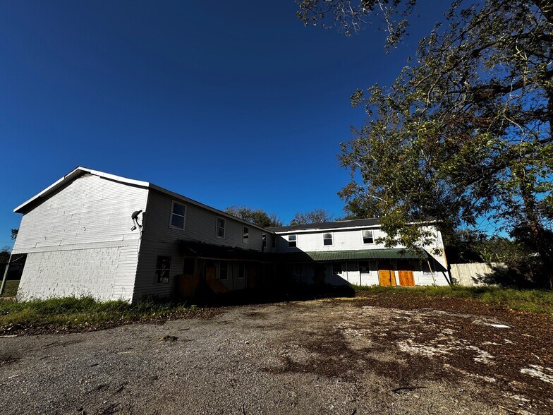 More Photos Of 1201 Tremont St, Selma Apartments For Sale