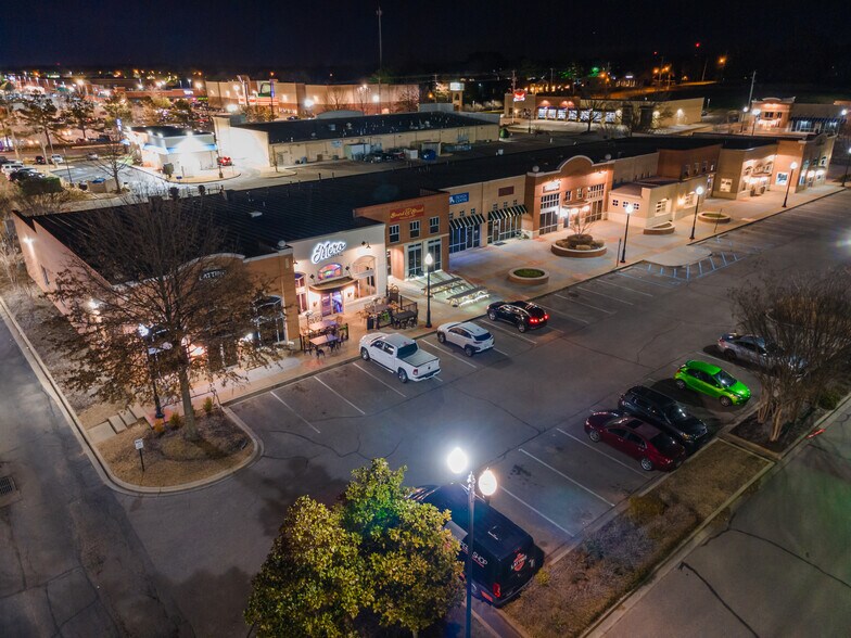 More Photos Of 8100 Macon Station Dr, Cordova Unknown For Lease