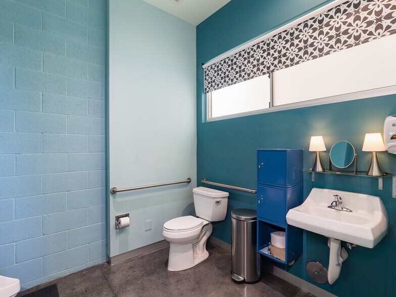 More Photos Of 130 Penn St, El Segundo Loft Creative Space For Sale