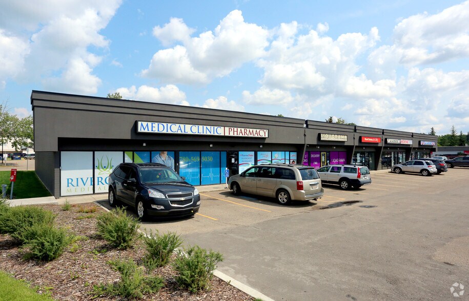 More Photos Of 367 St Albert Trl, St. Albert Storefront For Lease