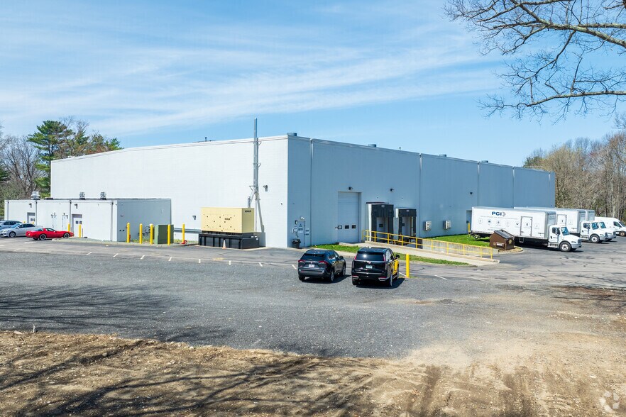 More Photos Of 29 Hayward St, Franklin Warehouse For Lease