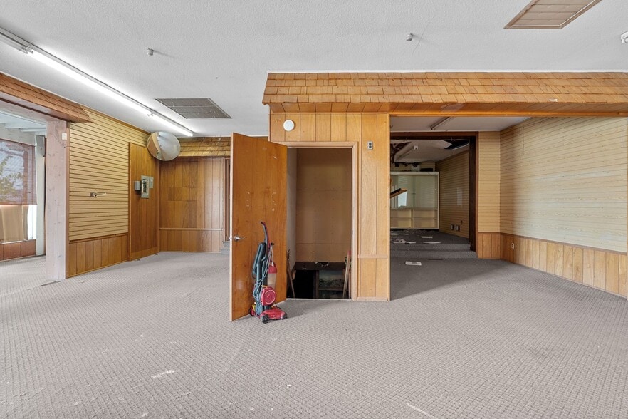 More Photos Of 67 US Highway 46, Budd Lake Storefront Retail Office For Sale