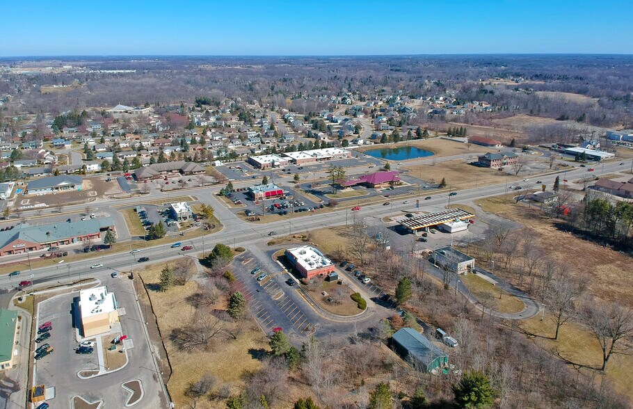More Photos Of 980 E Saginaw Hwy, Grand Ledge Fast Food For Sale