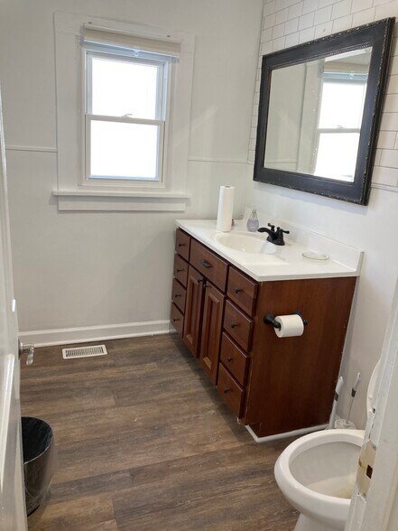 More Photos Of 736 N Washington St, Naperville Loft Creative Space For Lease