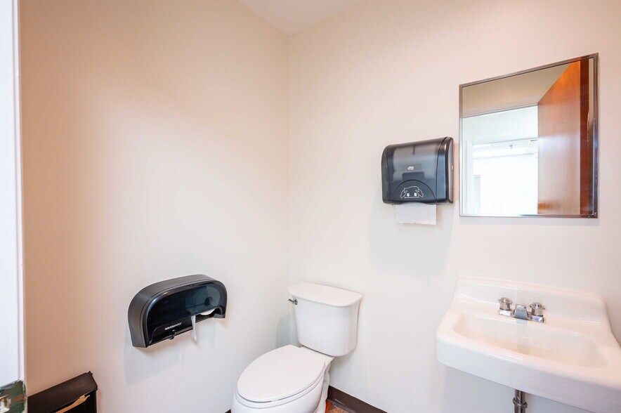 More Photos Of 6719 Gall Blvd, Zephyrhills Medical For Sale