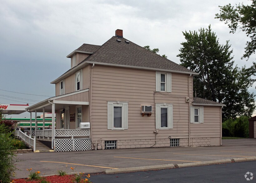 More Photos Of 20033 Eureka Rd, Taylor Office For Sale