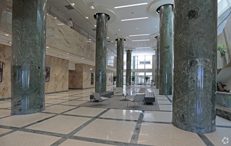 More Photos Of 841 Prudential Dr, Jacksonville Office For Lease