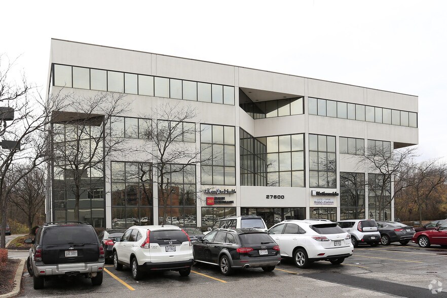 More Photos Of 27600 Chagrin Blvd, Beachwood Office For Lease