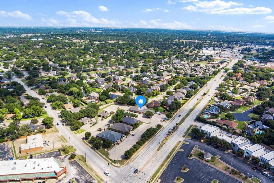 More Photos Of 450 W Harwood Rd, Hurst Freestanding For Sale