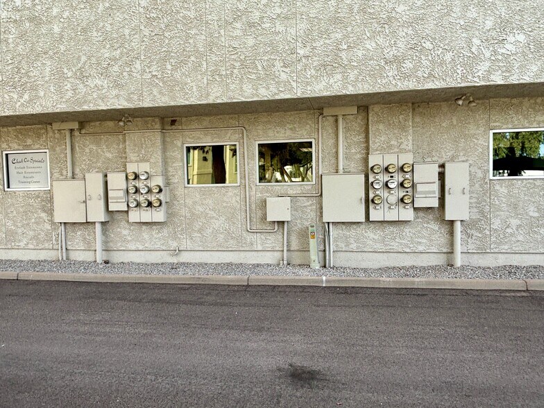 More Photos Of 955 W Chandler Blvd, Chandler Office For Sale