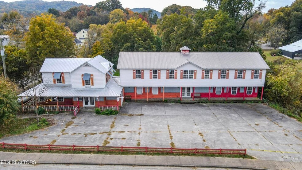 Primary Photo Of 390 Cherohala Skwy, Tellico Plains General Retail For Sale