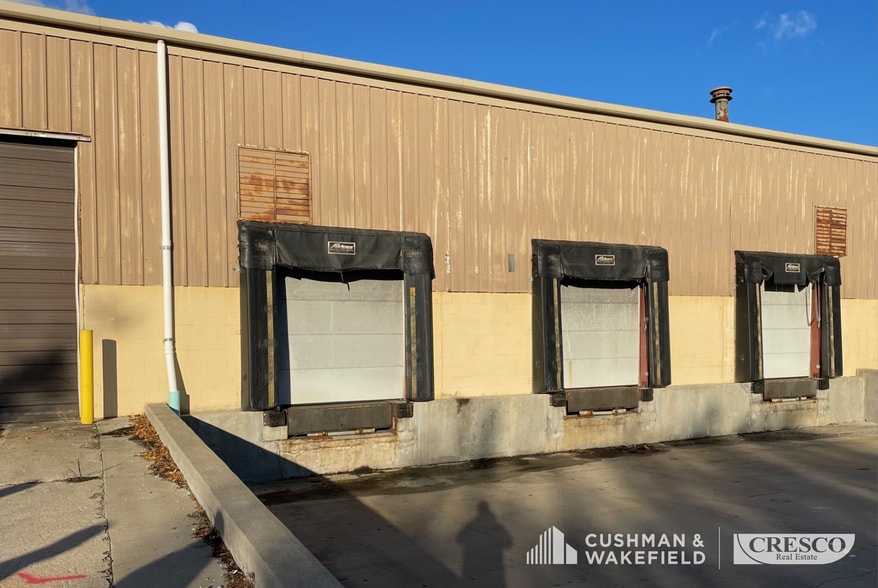 More Photos Of 12117 Bennington Ave, Cleveland Manufacturing For Lease